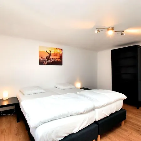 בית נופש Luxurious Holiday In Saint Vith With Terrace Heuem