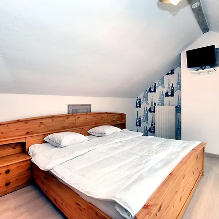 Luxurious Holiday In Saint Vith With Terrace בית נופש Heuem