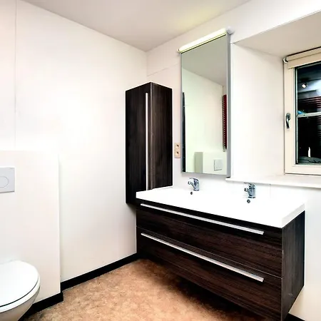 בית נופש Luxurious Holiday In Saint Vith With Terrace Heuem